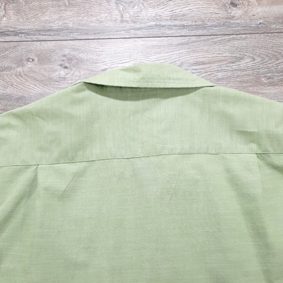 Izod Mens Large Short Sleeve Shirt Office Casual Dress Green Vacation Sport - Picture 8 of 9